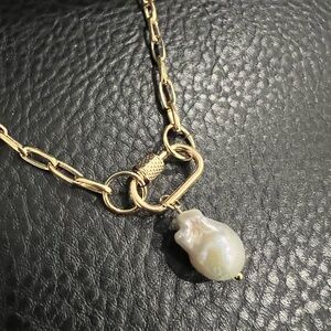 ALEXA LEIGH- yellow gold pearly girl necklace